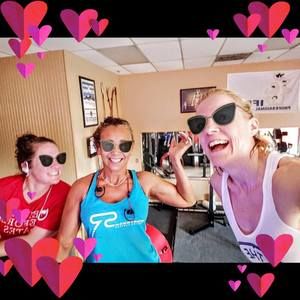 Meet your Posher, Iza